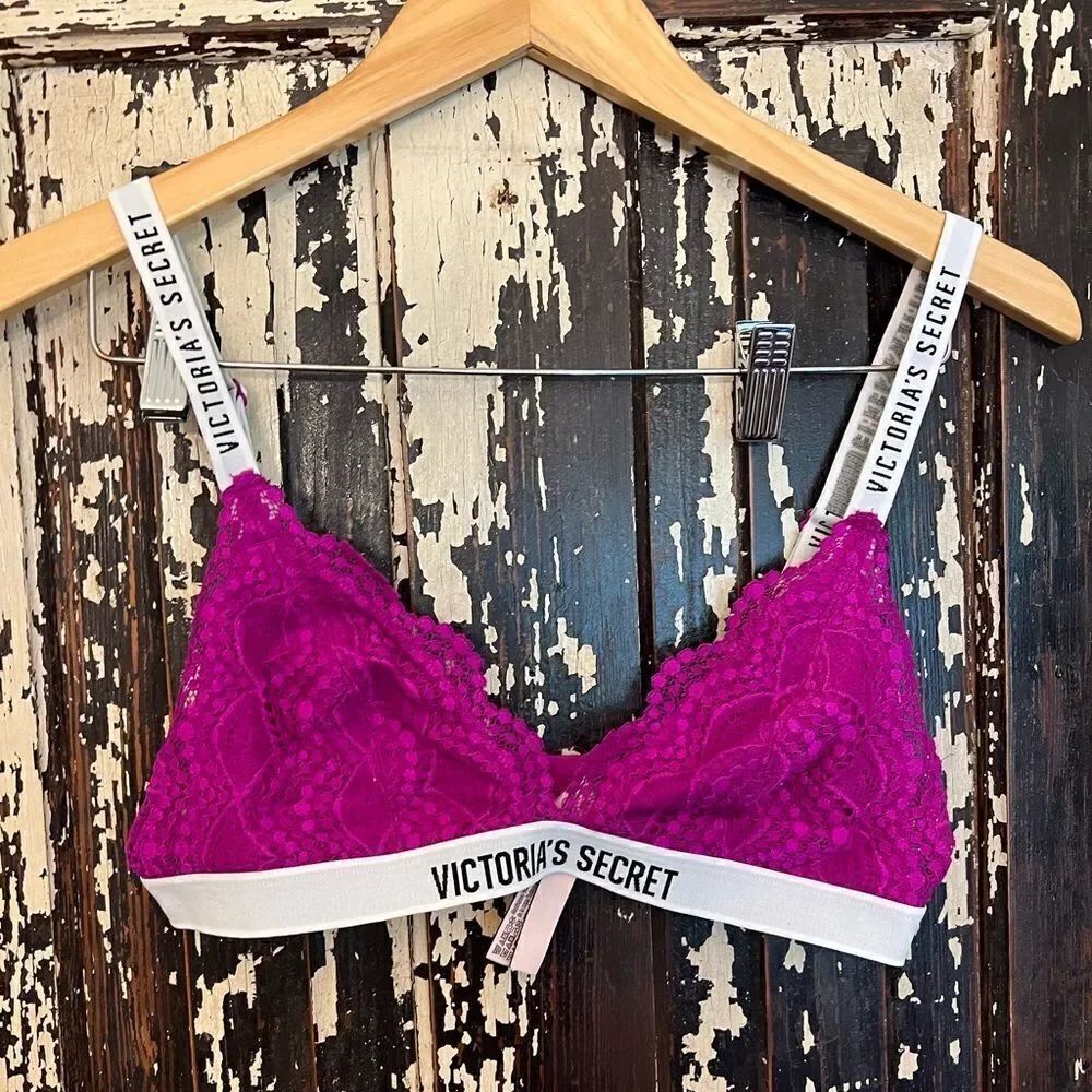 EUC women’s Victoria’s Secret size Medium.